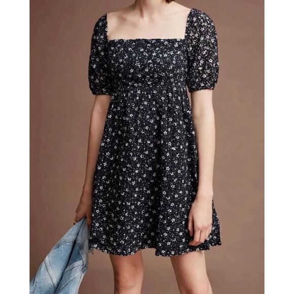 Maeve Anthropologie Lillianne Floral Mini Dress eyelet lace smocked size 0 - Picture 1 of 13
